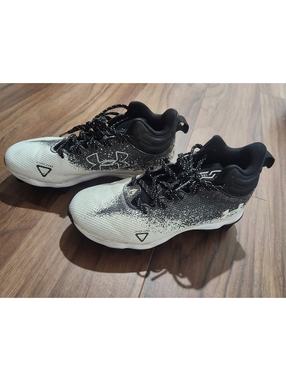 Under Armour Youth Spotlight Franchise RM 2.0 Football Cleats 3Y